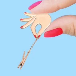 Shop Pin's Petite Chose Pin's